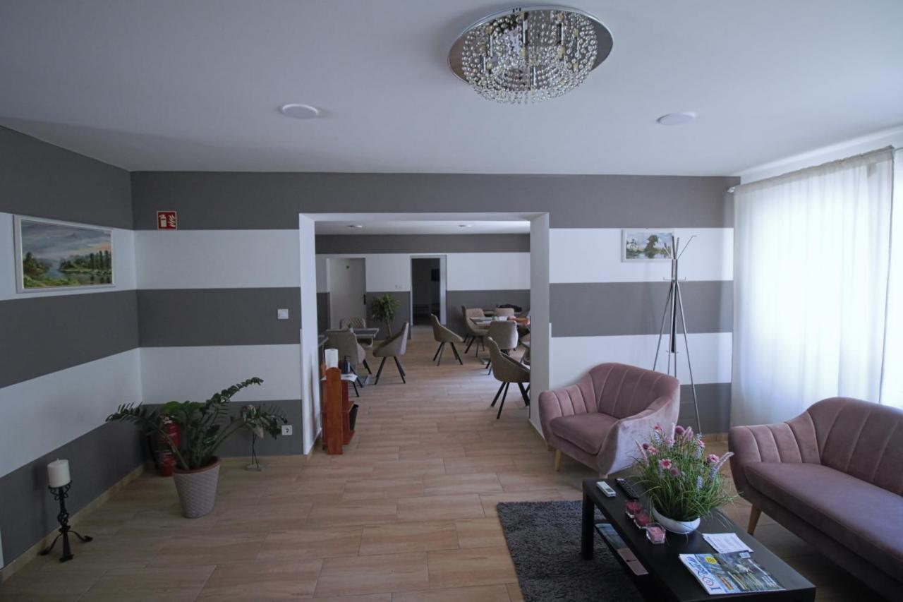 Szitakoeto Panzio Hotel Tiszafured Luaran gambar
